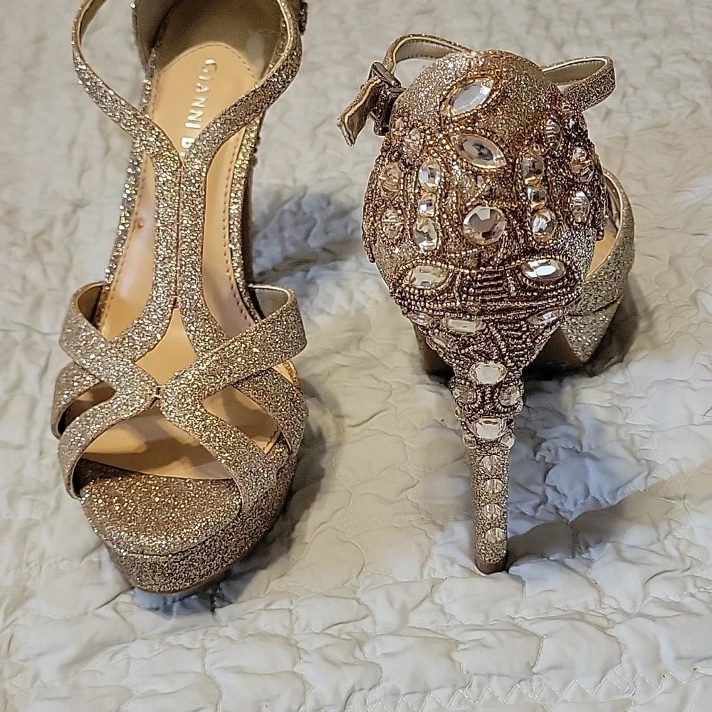 Gianni Bini size 8.5 Embellished Heels NWOT - Picture 2 of 4